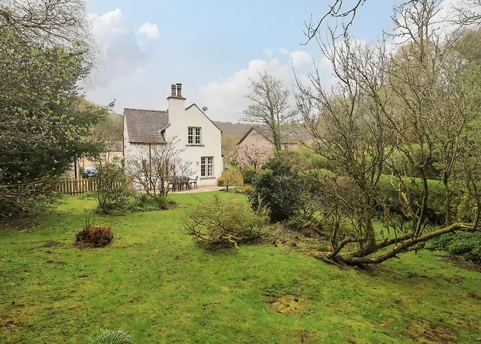 The Old Post House At Stott Park
